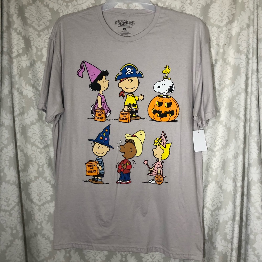🎃HOST PICK🎃Peanuts Tee XL